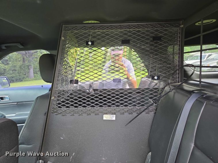 image for item EN3772 2016 Ford Explorer Police Interceptor SUV