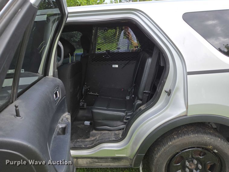 image for item EN3772 2016 Ford Explorer Police Interceptor SUV