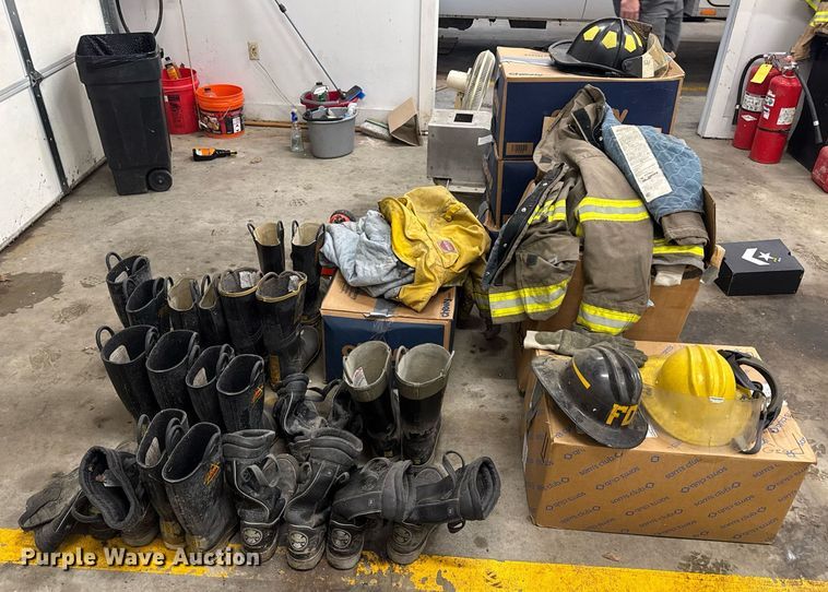 image for item EN4647 Rescue equipment 