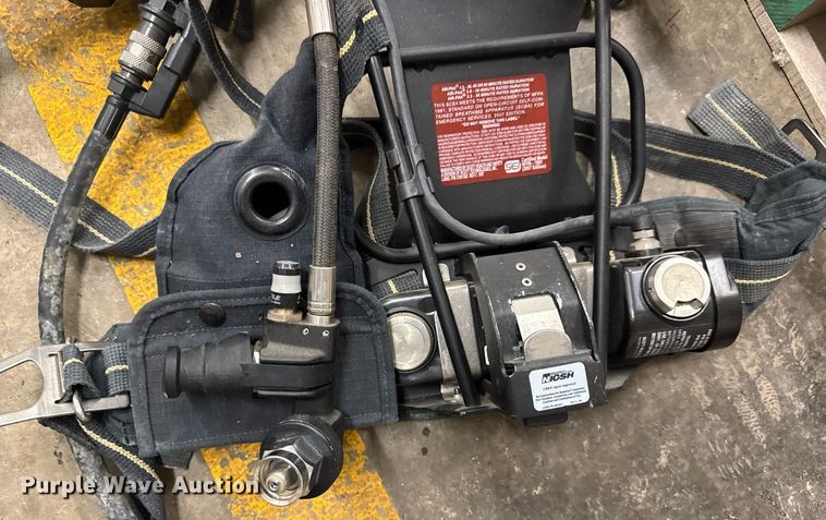 image for item EN4647 Rescue equipment 