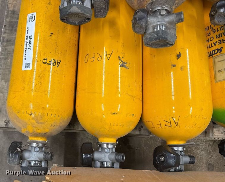 image for item EN4647 Rescue equipment 