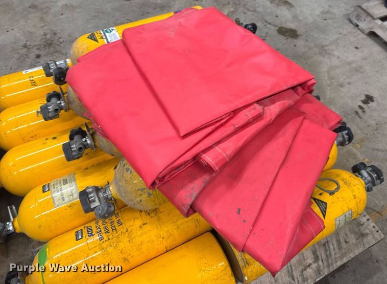 image for item EN4647 Rescue equipment 