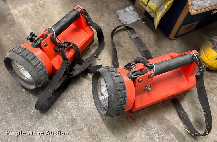 image for item EN4647 Rescue equipment 