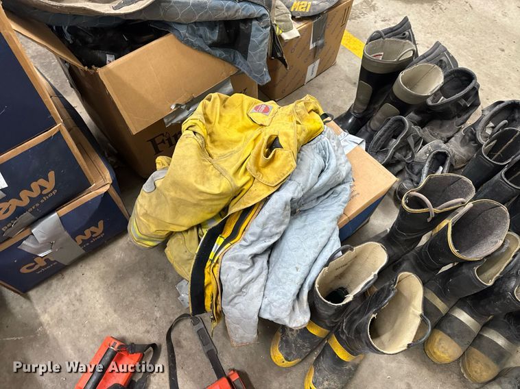 image for item EN4647 Rescue equipment 