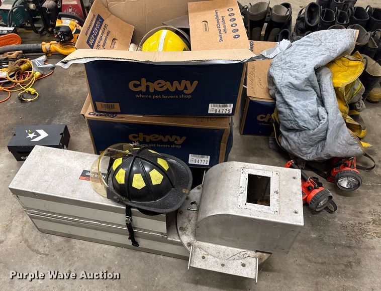 image for item EN4647 Rescue equipment 