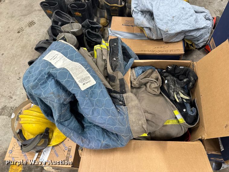 image for item EN4647 Rescue equipment 