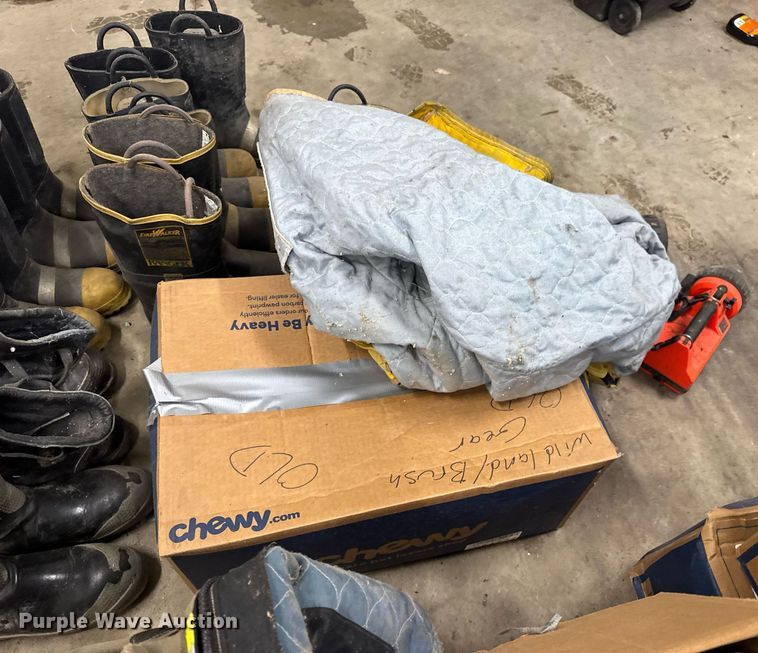 image for item EN4647 Rescue equipment 