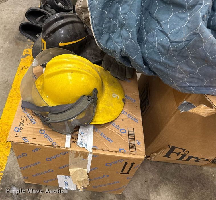 image for item EN4647 Rescue equipment 