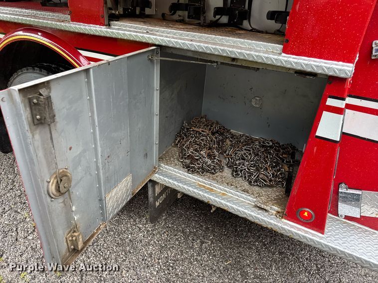 image for item EN4648 1991 International 2674 pumper fire truck