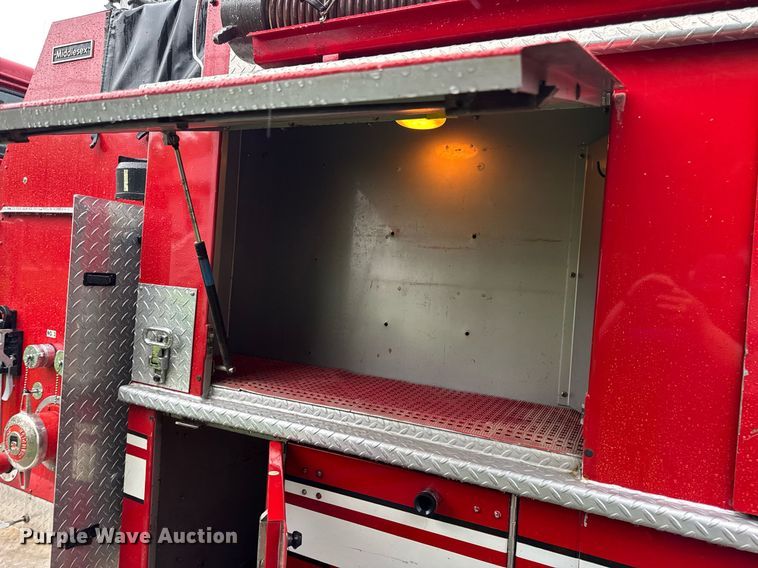 image for item EN4648 1991 International 2674 pumper fire truck