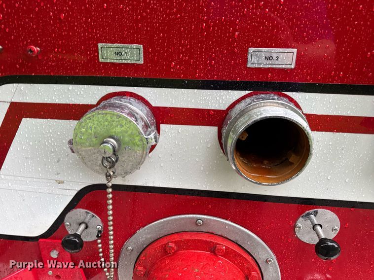 image for item EN4648 1991 International 2674 pumper fire truck