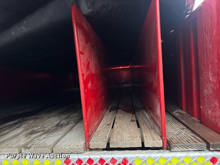 image for item EN4648 1991 International 2674 pumper fire truck