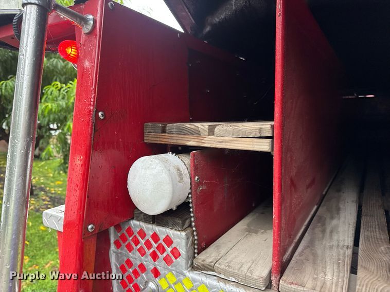 image for item EN4648 1991 International 2674 pumper fire truck