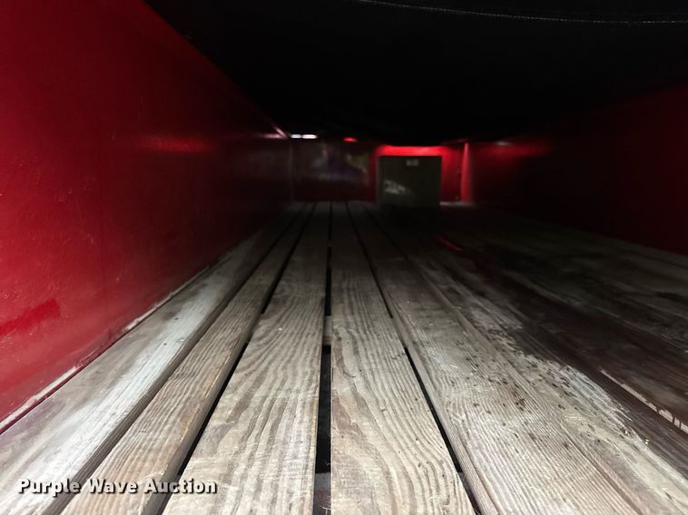 image for item EN4648 1991 International 2674 pumper fire truck