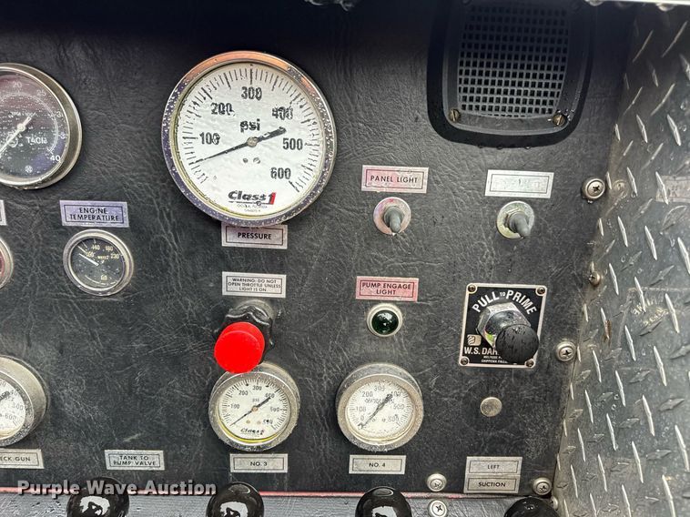 image for item EN4648 1991 International 2674 pumper fire truck