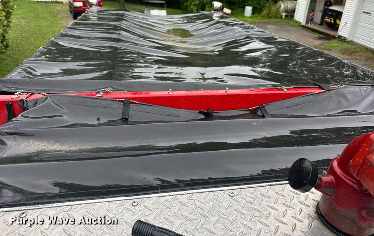 image for item EN4648 1991 International 2674 pumper fire truck