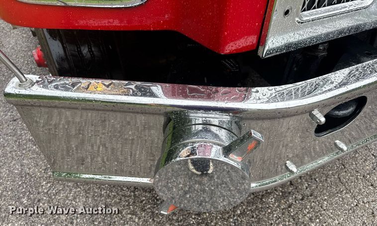 image for item EN4648 1991 International 2674 pumper fire truck