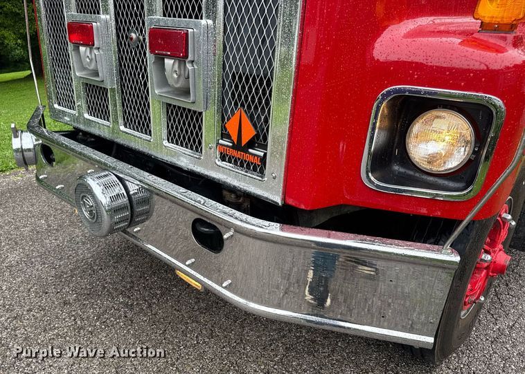 image for item EN4648 1991 International 2674 pumper fire truck