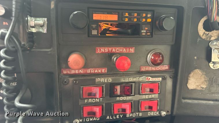 image for item EN4648 1991 International 2674 pumper fire truck