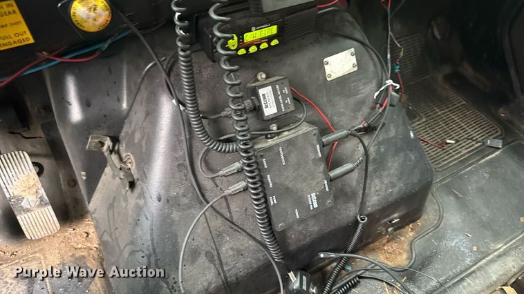 image for item EN4648 1991 International 2674 pumper fire truck