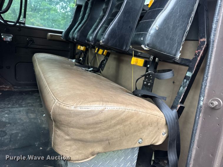 image for item EN4648 1991 International 2674 pumper fire truck