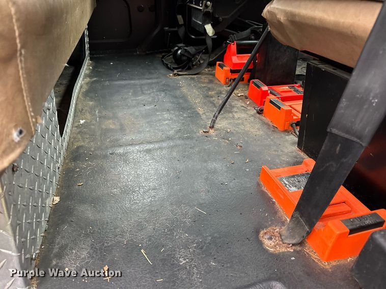 image for item EN4648 1991 International 2674 pumper fire truck