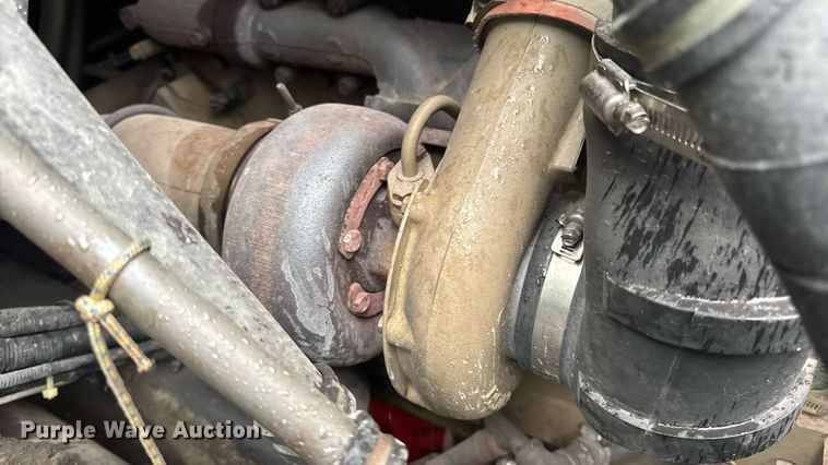 image for item EN4648 1991 International 2674 pumper fire truck