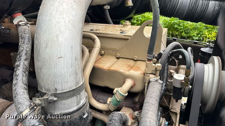 image for item EN4648 1991 International 2674 pumper fire truck