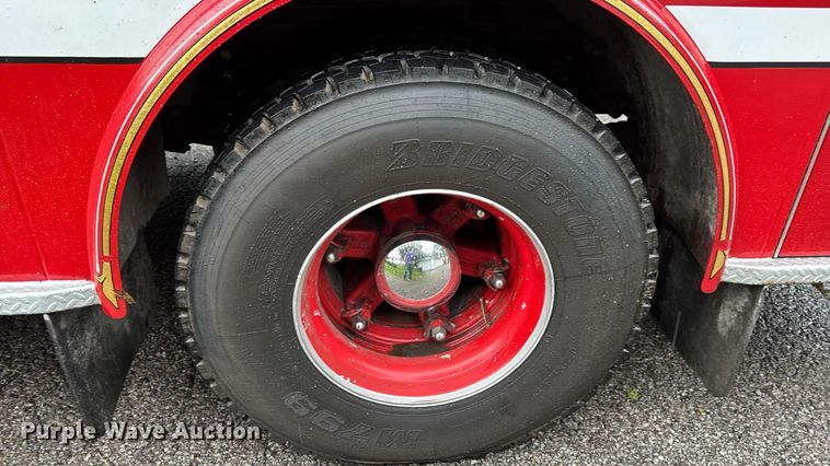 image for item EN4648 1991 International 2674 pumper fire truck