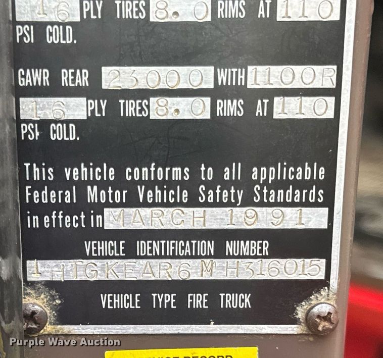 image for item EN4648 1991 International 2674 pumper fire truck