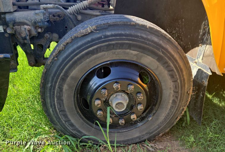 image for item EN8301 2020 BlueBird Vision school bus