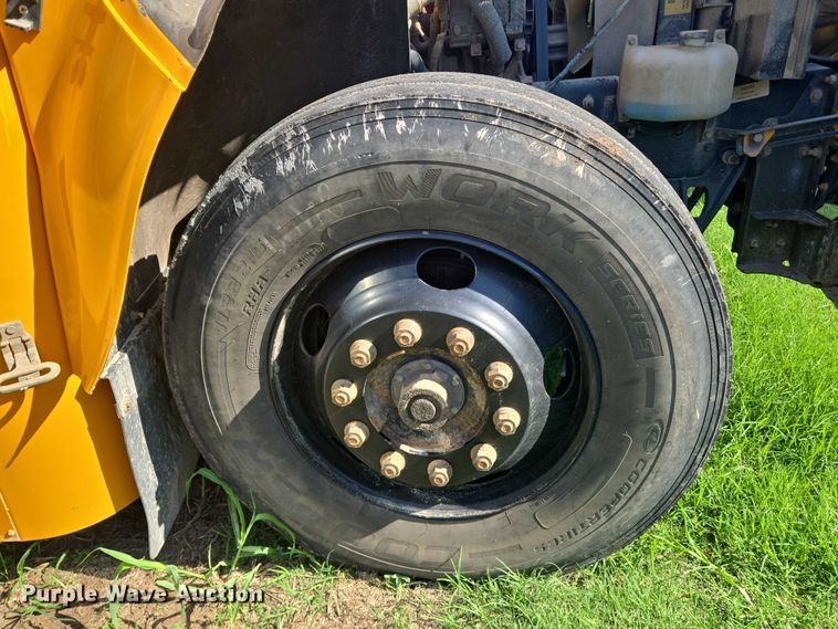 image for item EN8301 2020 BlueBird Vision school bus