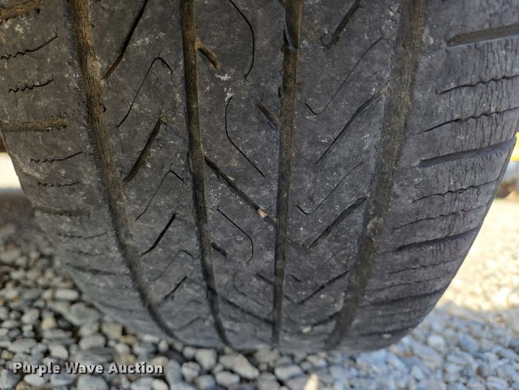 image for item EN8305 2007 Pontiac G6 