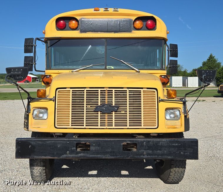 image for item EN8306 1999 Blue Bird school bus