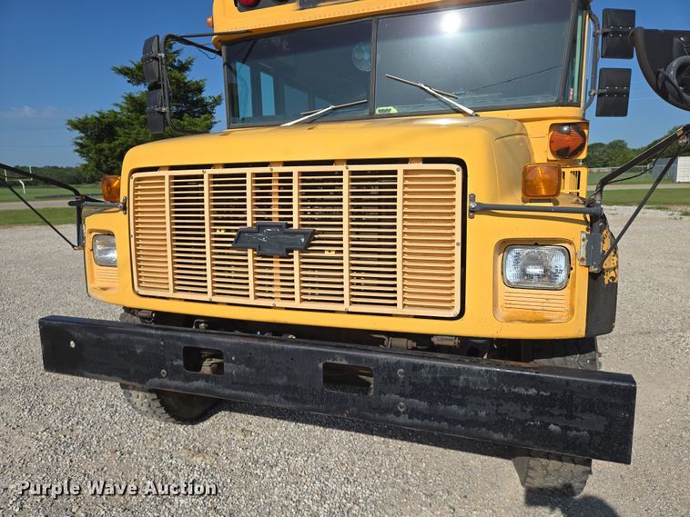 image for item EN8306 1999 Blue Bird school bus