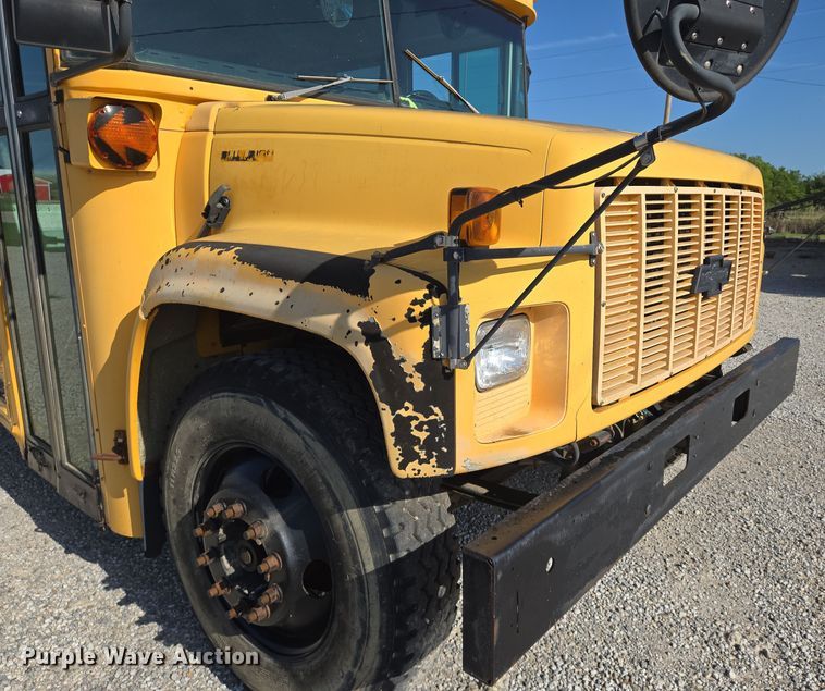 image for item EN8306 1999 Blue Bird school bus