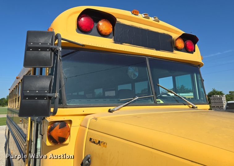 image for item EN8306 1999 Blue Bird school bus