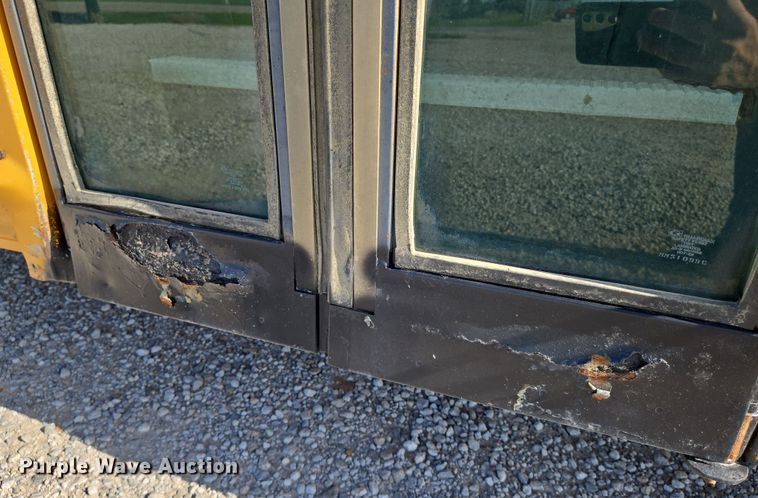 image for item EN8306 1999 Blue Bird school bus