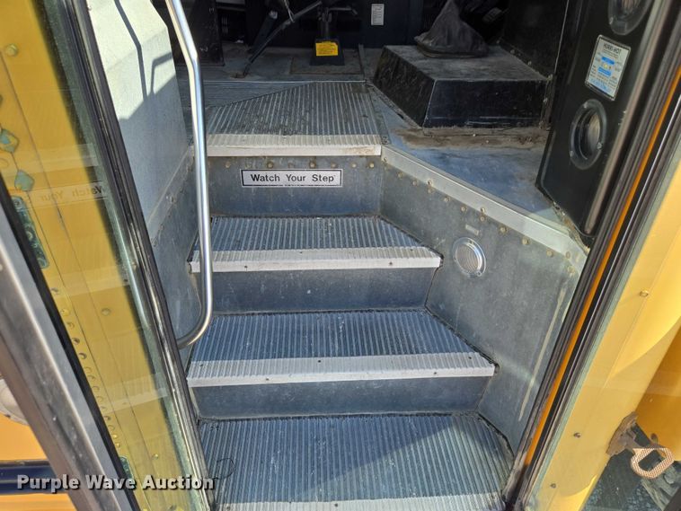 image for item EN8306 1999 Blue Bird school bus