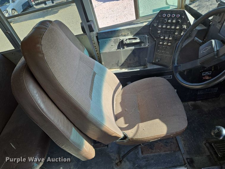 image for item EN8306 1999 Blue Bird school bus