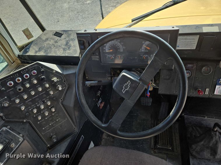 image for item EN8306 1999 Blue Bird school bus