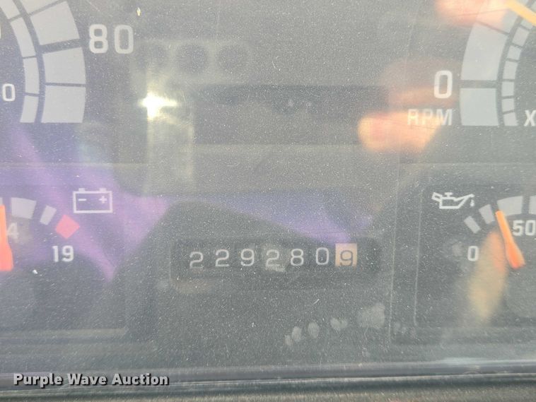 image for item EN8306 1999 Blue Bird school bus