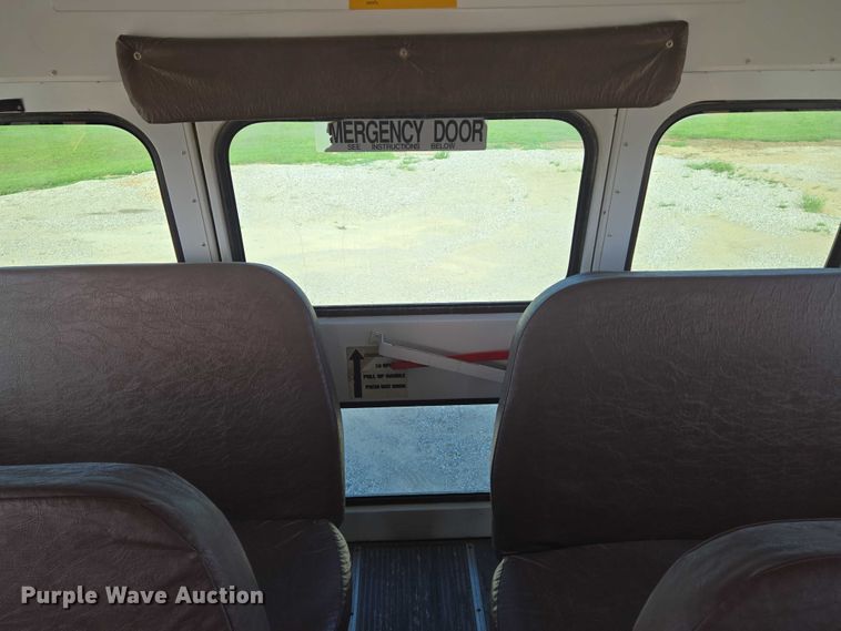 image for item EN8306 1999 Blue Bird school bus