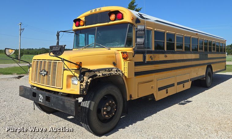 image for item EN8308 2000 Blue Bird school bus