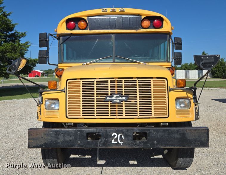 image for item EN8308 2000 Blue Bird school bus
