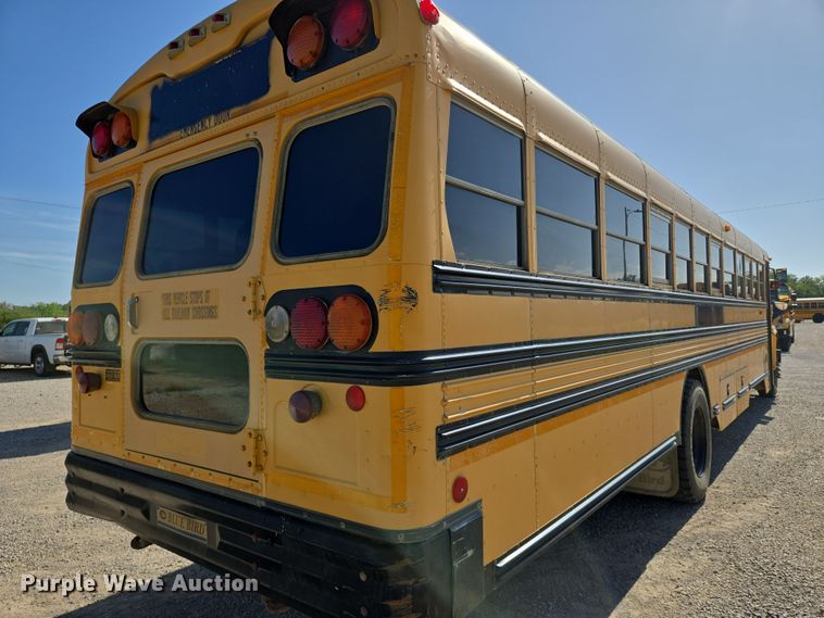 image for item EN8308 2000 Blue Bird school bus