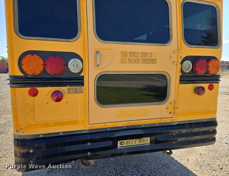 image for item EN8308 2000 Blue Bird school bus