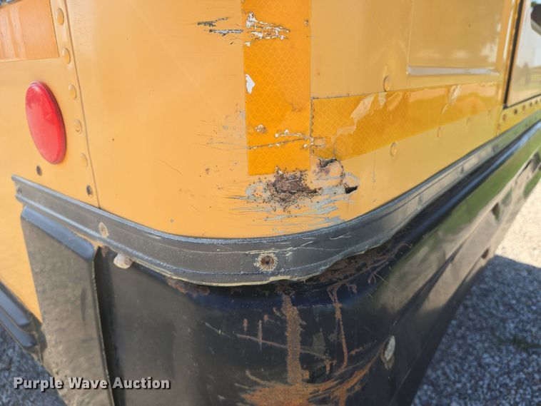 image for item EN8308 2000 Blue Bird school bus