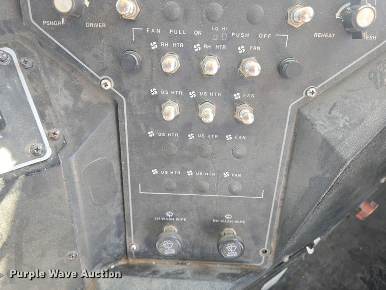 image for item EN8308 2000 Blue Bird school bus