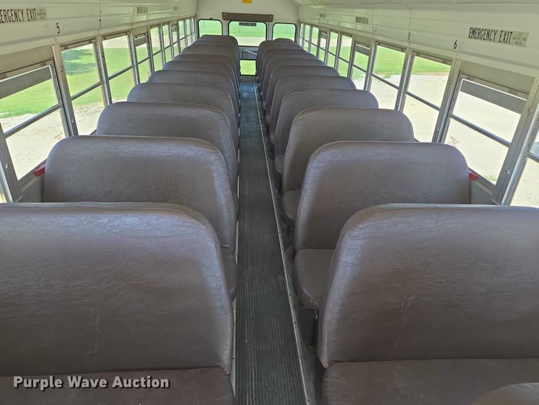 image for item EN8308 2000 Blue Bird school bus
